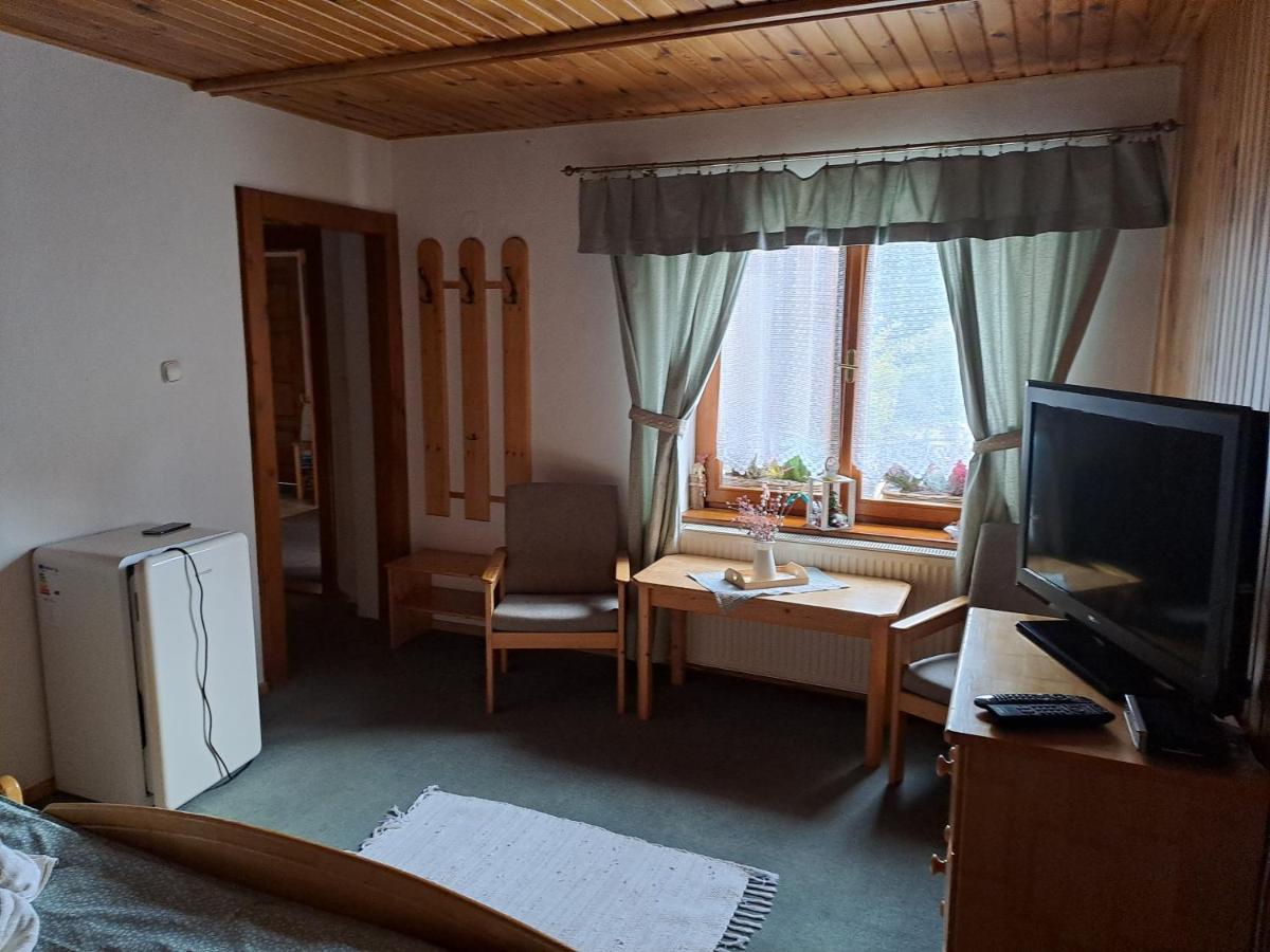 Privát Majo Hotel Lipótszentmiklós Kültér fotó