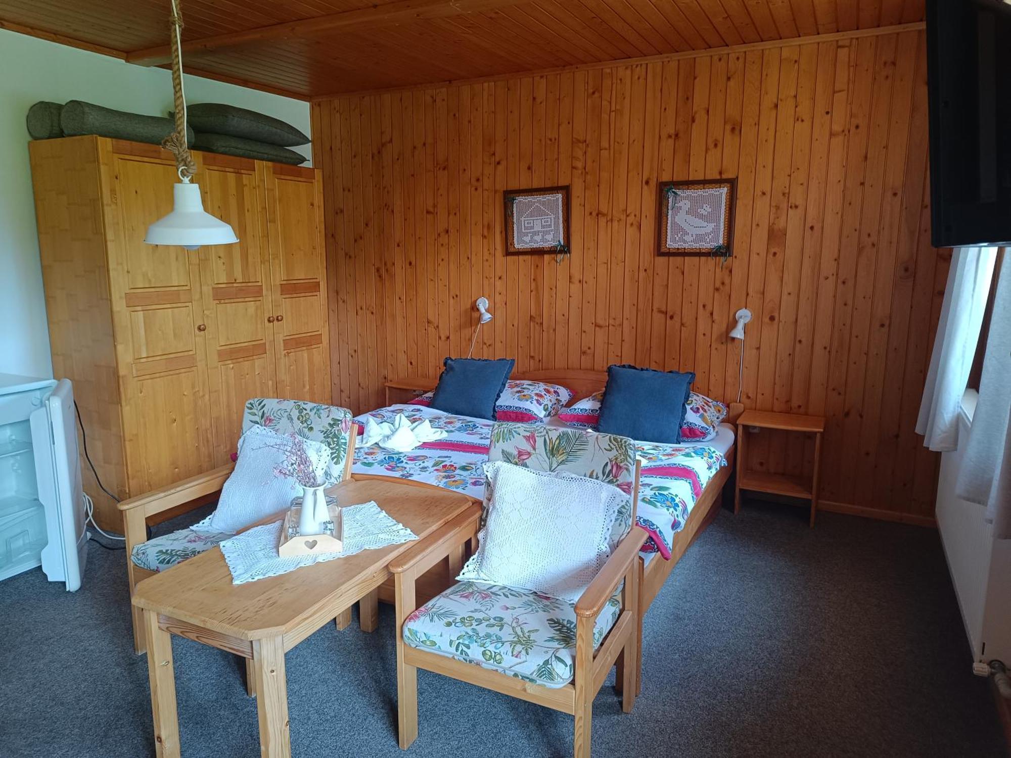 Privát Majo Hotel Lipótszentmiklós Kültér fotó